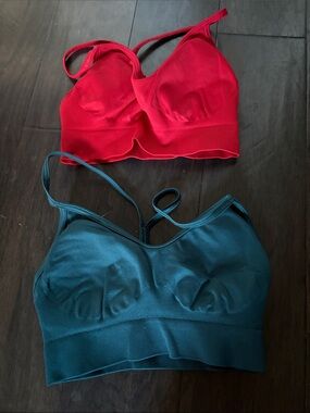 Gymshark Seamless Bralettes in Red and Teal